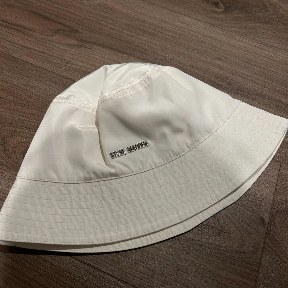 Steve Madden White Bucket Hat